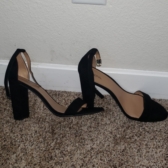 Hells - Picture 3 of 3